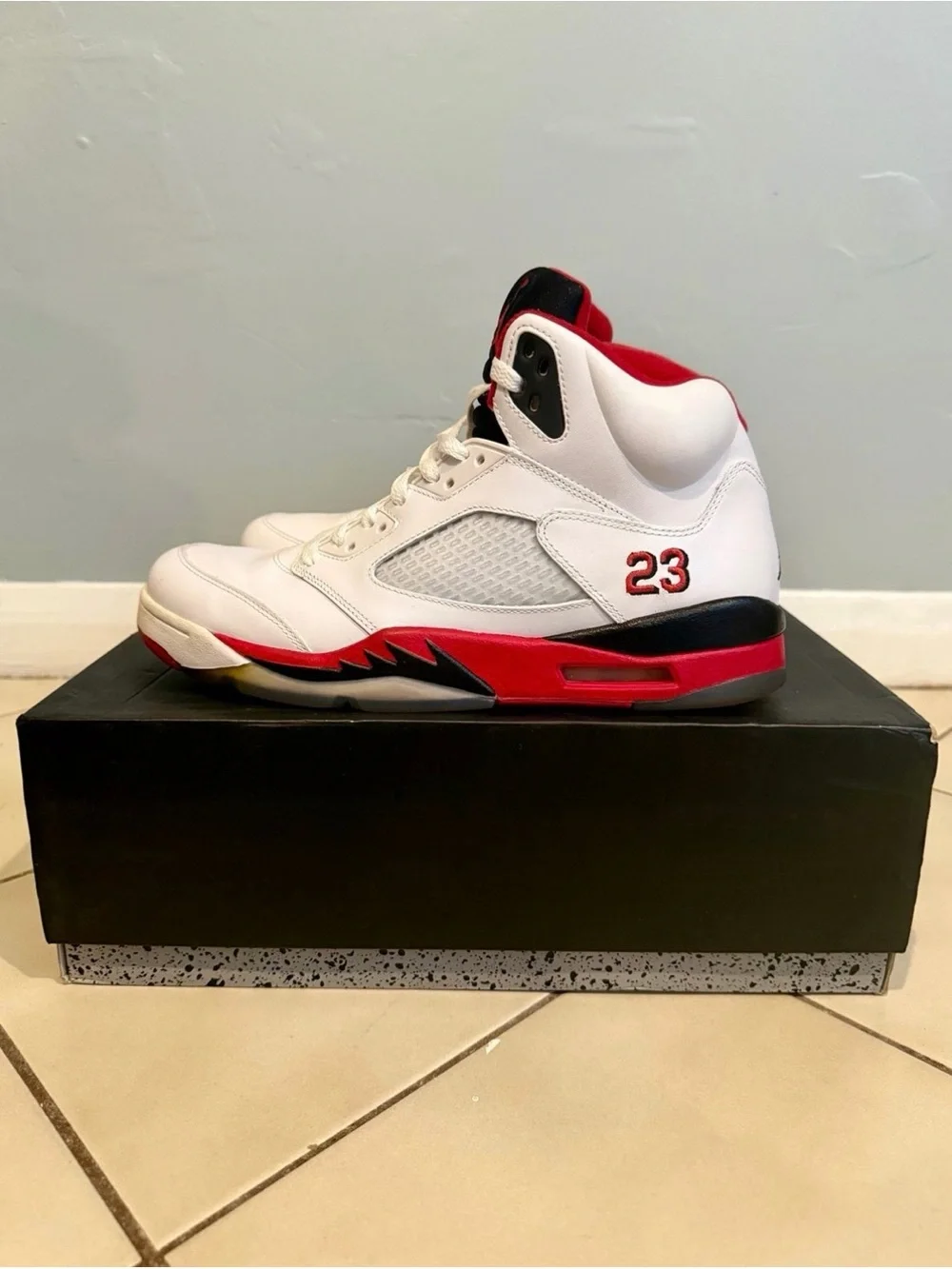 Air Jordan 5 Retro 'Fire Red' - 11 Mens